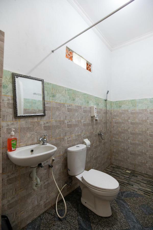 Pondok Kana And Hostel By Ecommerceloka Batununggul Екстериор снимка